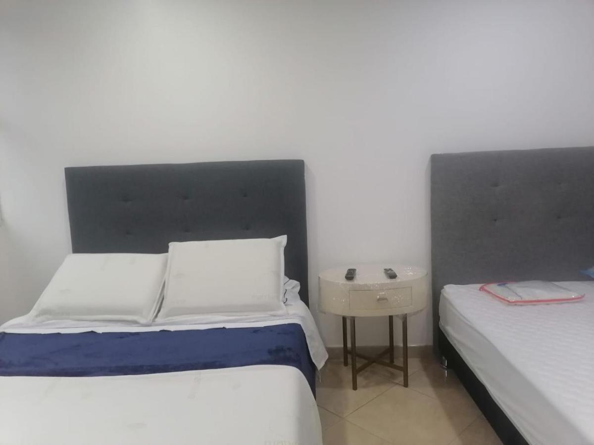 C Hotelera Rey.Es Bogota Bagian luar foto